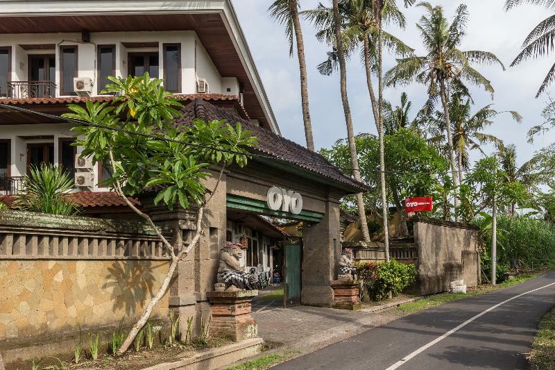 OYO 190 BSB Hotel Blahbatu Buitenkant foto